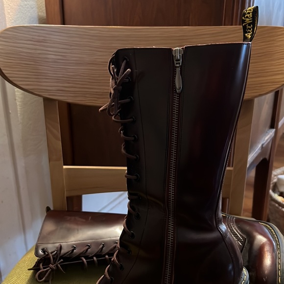Authentic Doc Marten mid-calf boots. - Picture 7 of 7